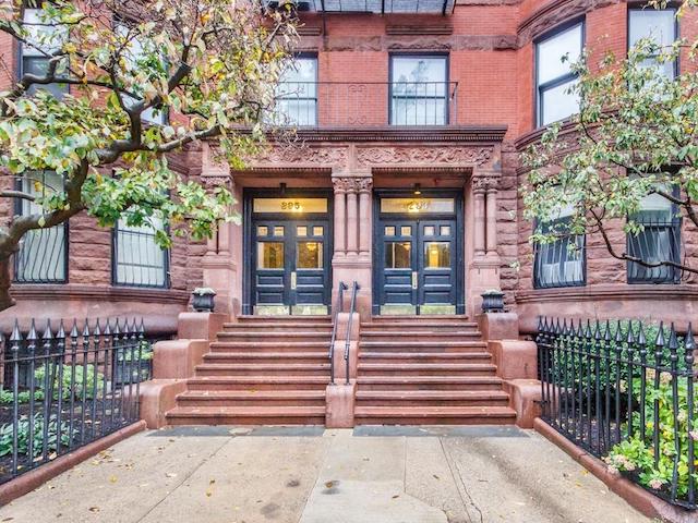 a photo of a Boston Back Bay brownstone building.